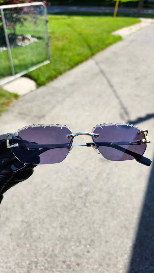 Diamond cut premium colour changing glasses - photo 3