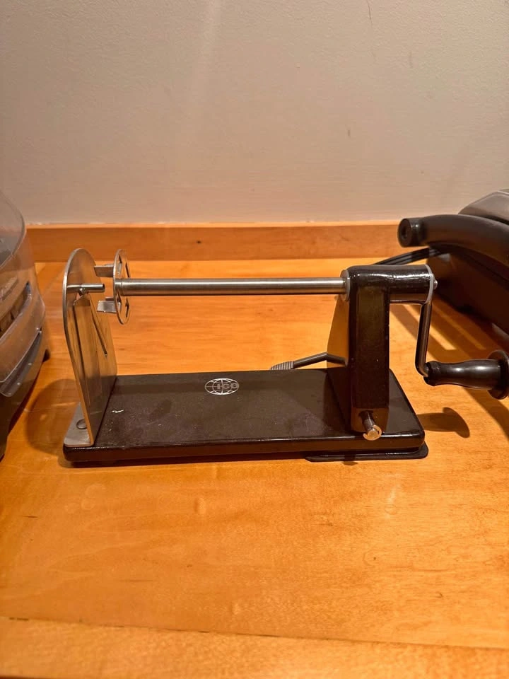 Vintage Tee-Zee Manual Potato Spiral Cutter