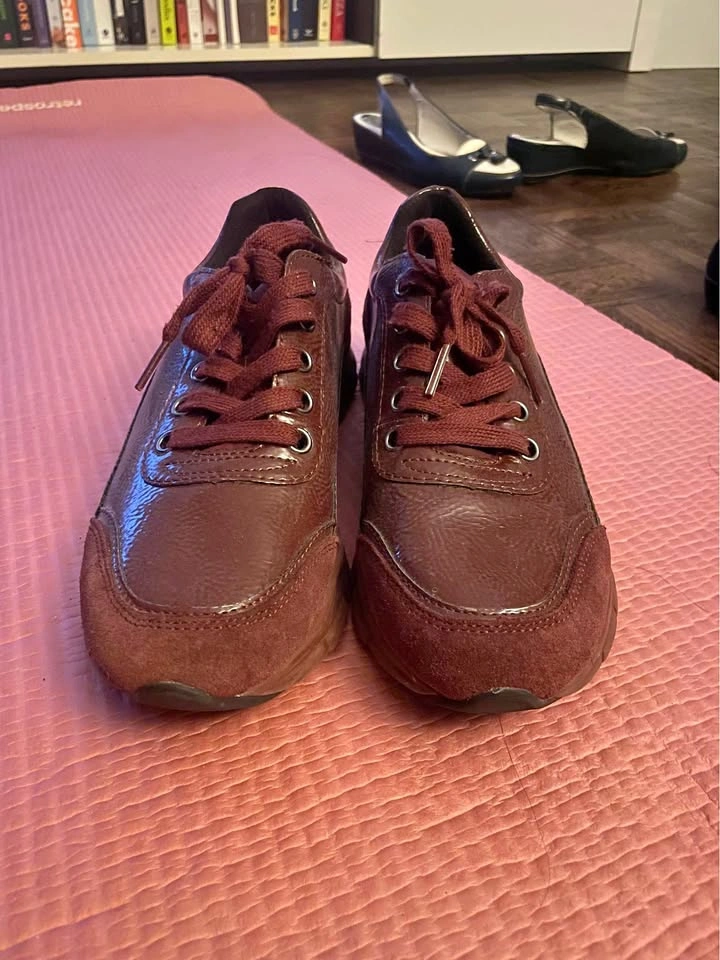 Geox women’s D Sukie B Sneakers size 7.5-8