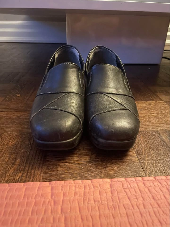 Women’s leather comfortable shoes size 7-7.5 - photo 4