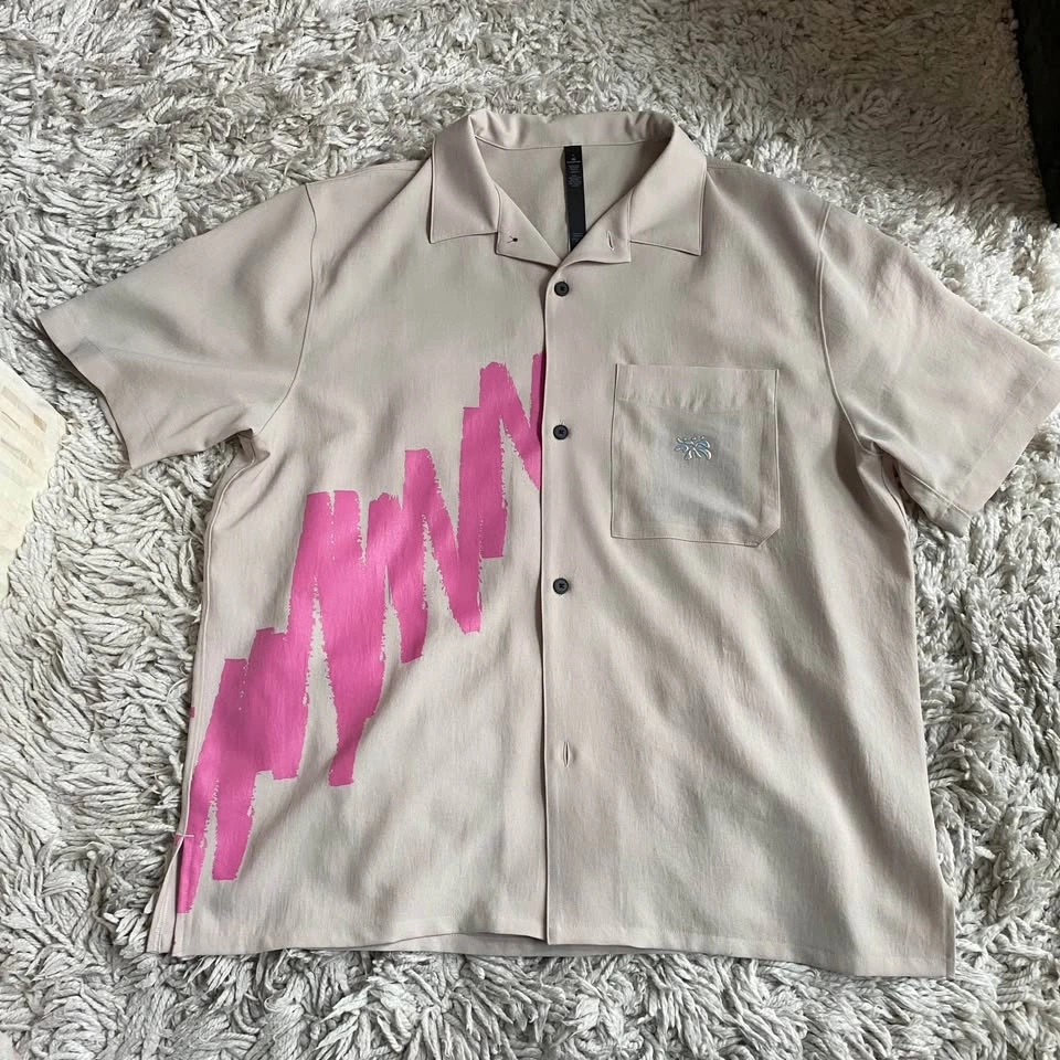Lululemon Pride Lightweight Camp Collar Button Up - Size L, Moja - photo 4