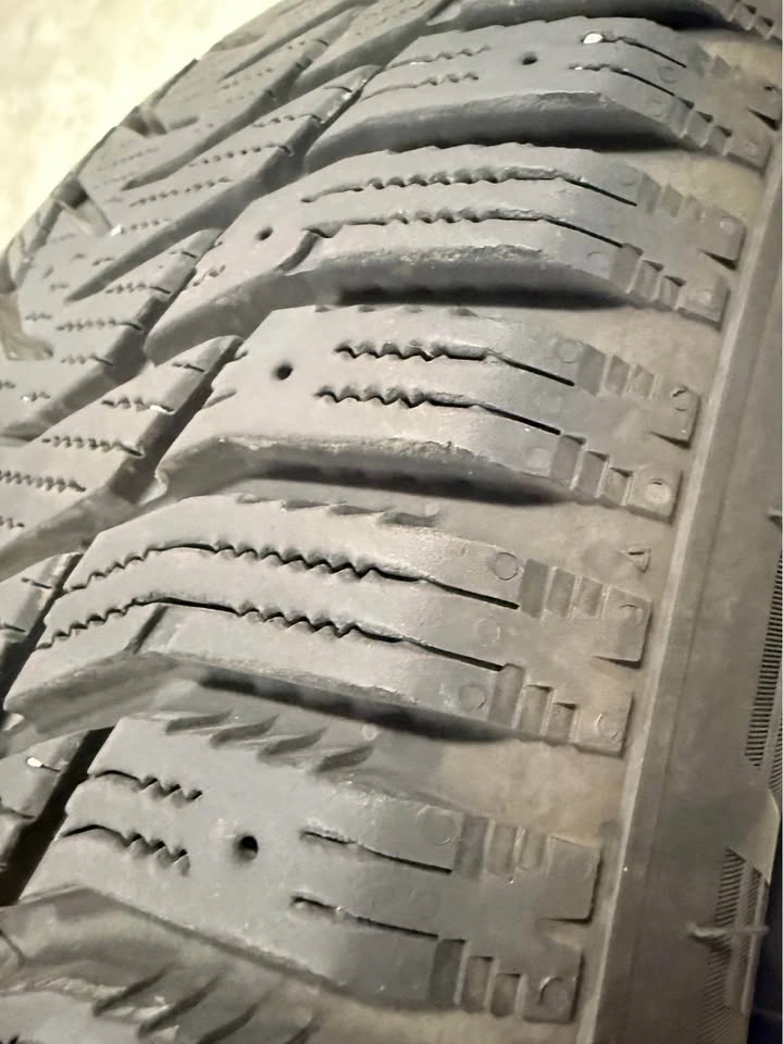 Set of 4 Certified WinterTrek Winter Tires no Rims P205/55R16 91 - photo 2