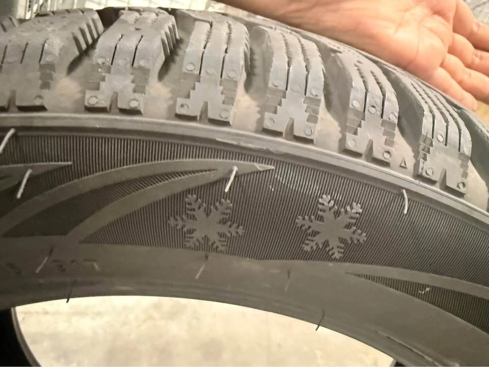 Set of 4 Certified WinterTrek Winter Tires no Rims P205/55R16 91 - photo 4