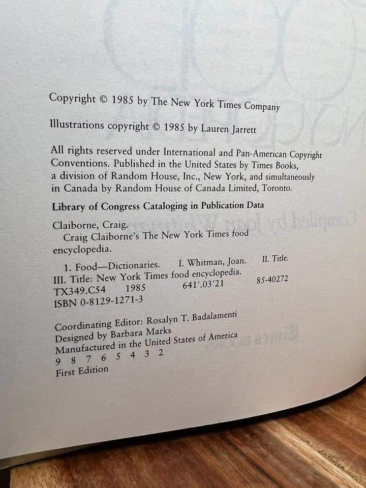 Craig Claiborne's The New York Times Food Encyclopedia (1985) - photo 5