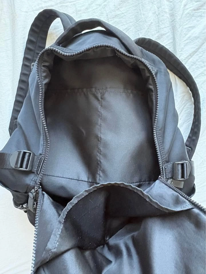 lululemon backpack - photo 3