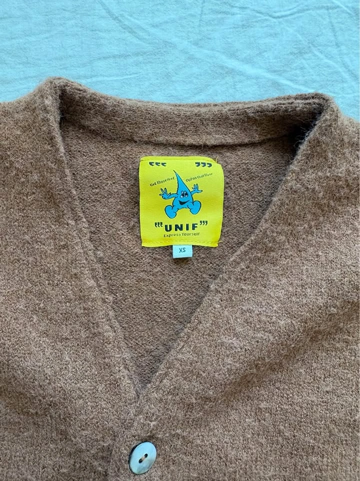 unif brown cardigan - photo 3