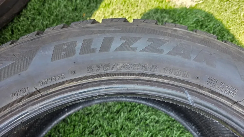 275/50/20 Bridgestone winter tires 85% tread image indicator(8)