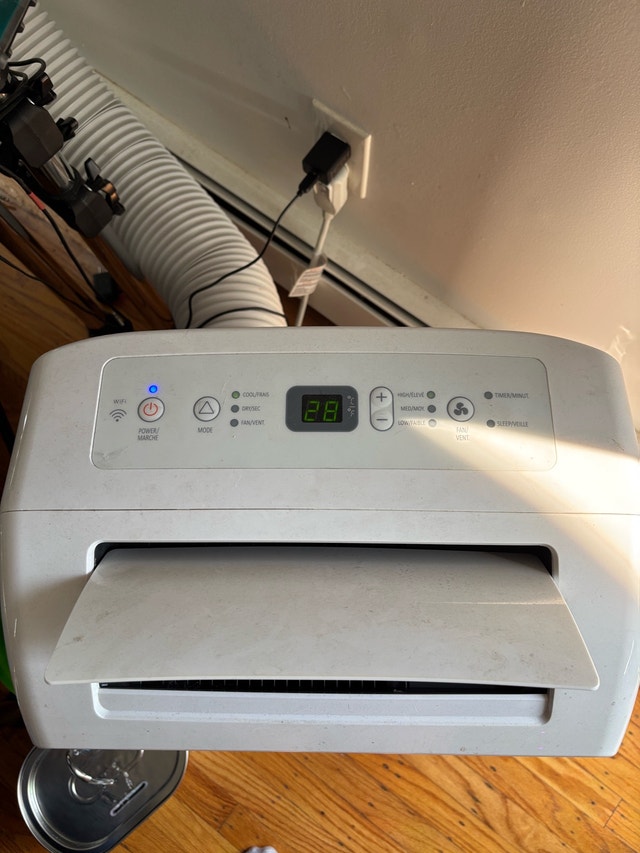 MOVING SALE - Hisense Portable Air Conditioner - photo 2