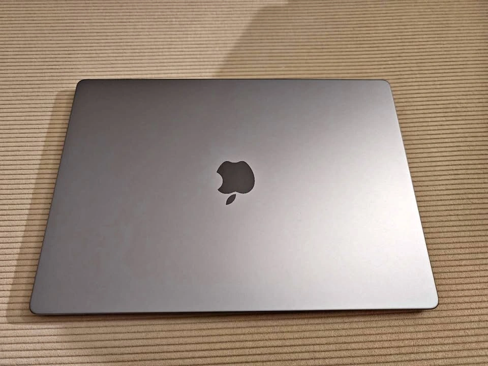 MacBook Pro 16” M1 Pro / 16GB / 512GB — 96% Battery — Mint