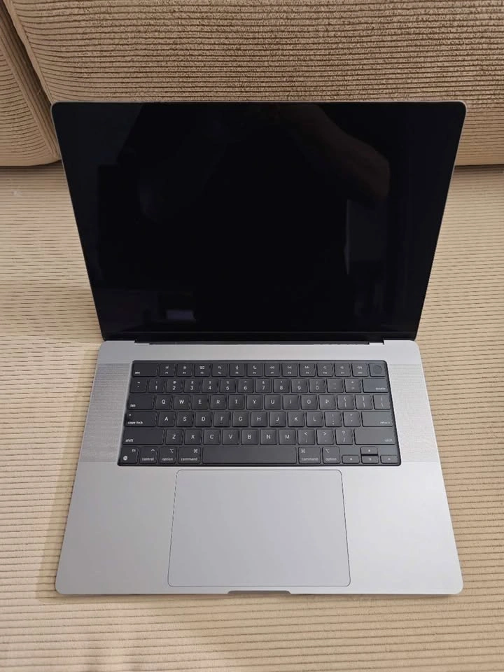 MacBook Pro 16” M1 Pro / 16GB / 512GB — 96% Battery — Mint - photo 2