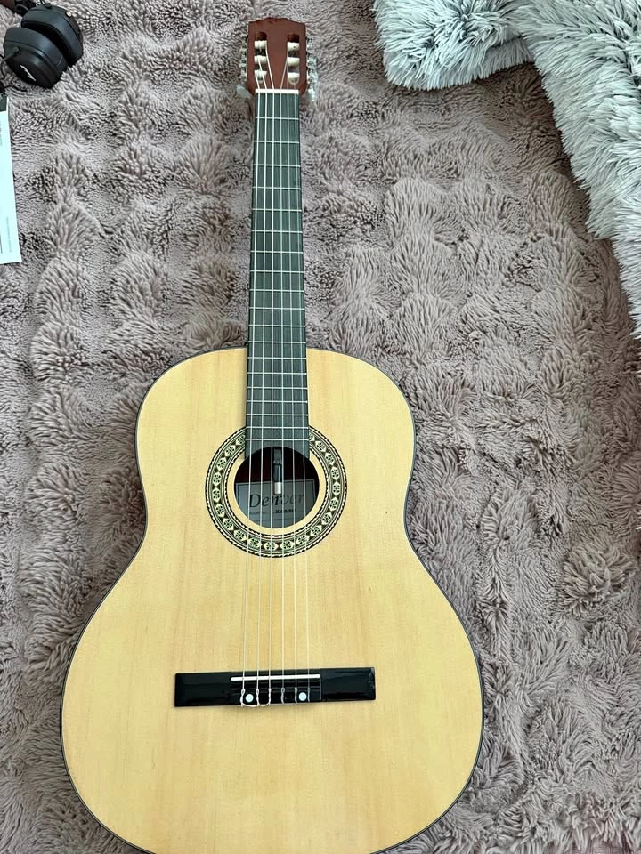 Denver DC44N-NAT Full Size Classical Acoustic Guitar