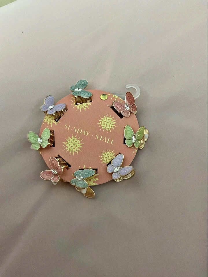 Sunday State Butterfly Hair Clips – Brand New