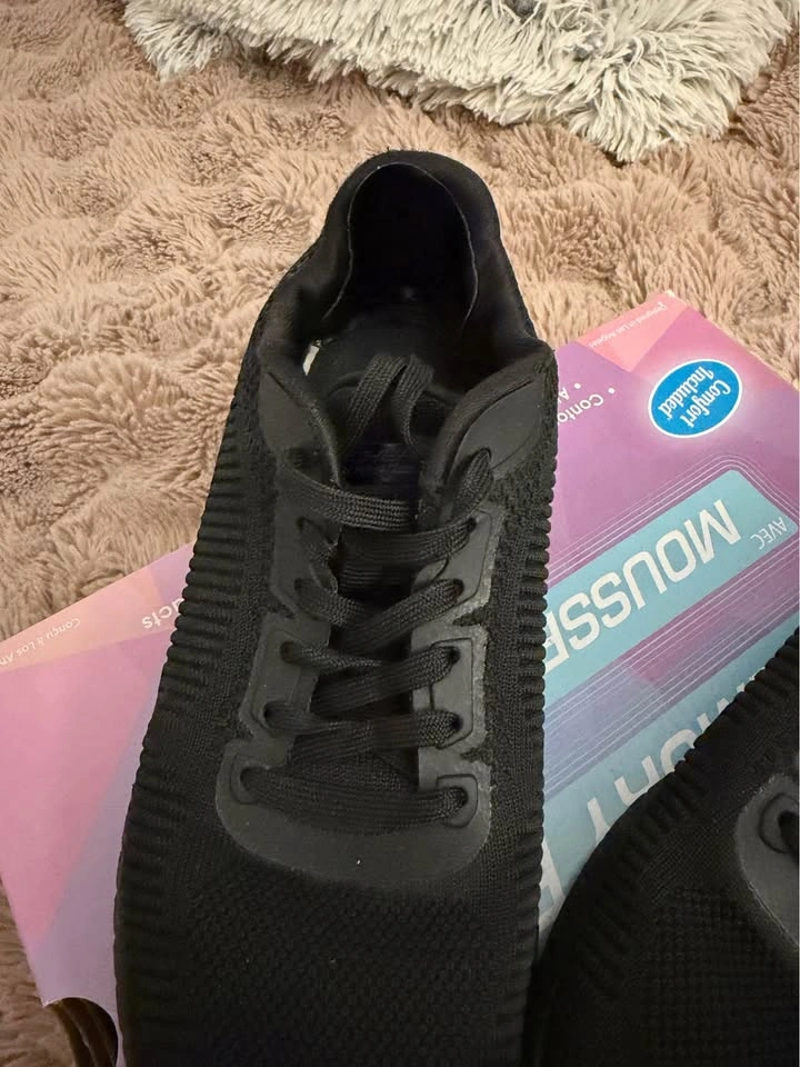 Women’s Skechers Black Running Shoes – Size 7 (EU 37) - photo 2