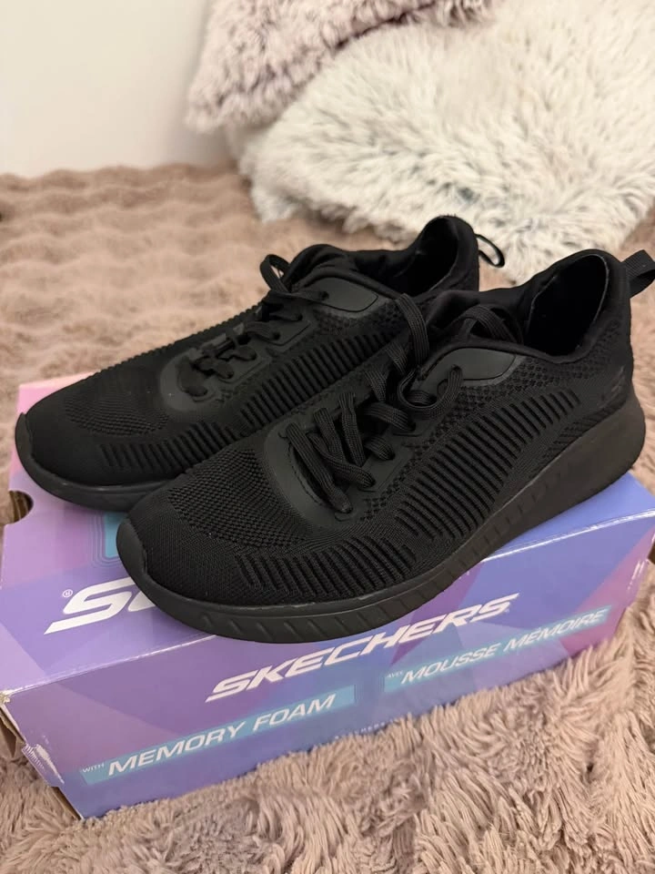 Women’s Skechers Black Running Shoes – Size 7 (EU 37) - photo 4
