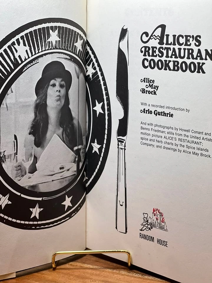 Vintage 1969 First Edition Alice’s Restaurant Cookbook - photo 4