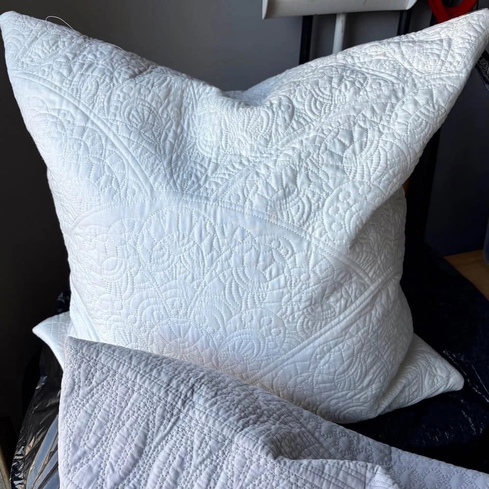 Set of 3 Large Decorative Throw Pillows - photo 2