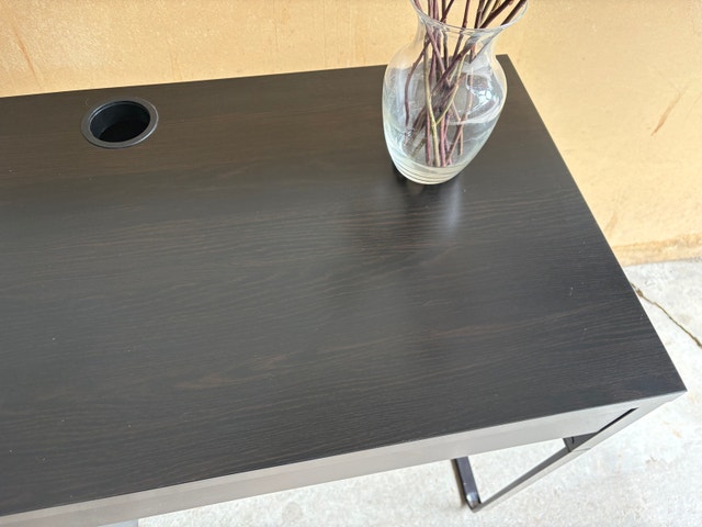 Beautiful and clean IKEA Micke Desk - photo 3