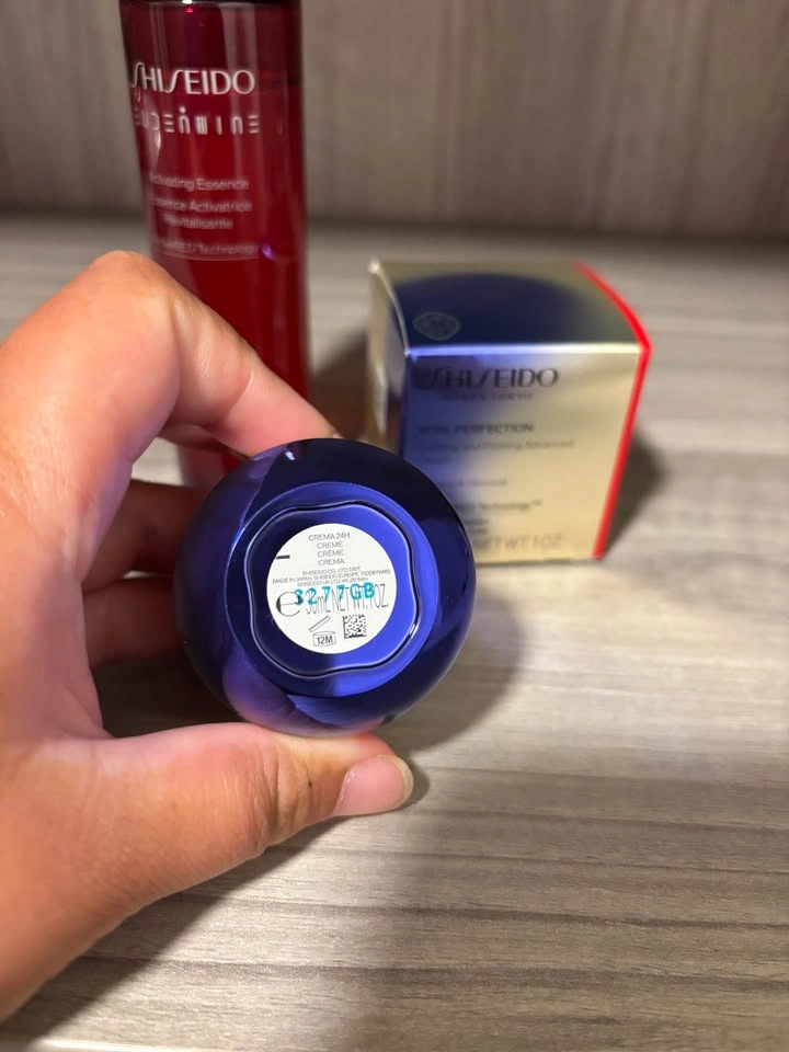 Shiseido Eudermine Essence 70ml & Vital Perfection Cream 30ml - photo 4