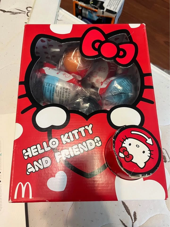 McDonald’s hello kitty collectable