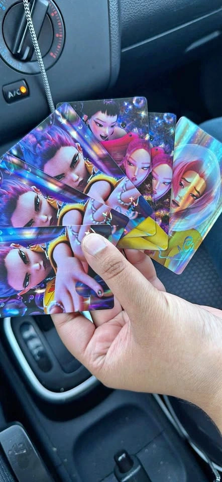 Kpop demon hunters mcd cards 6 cards 15$