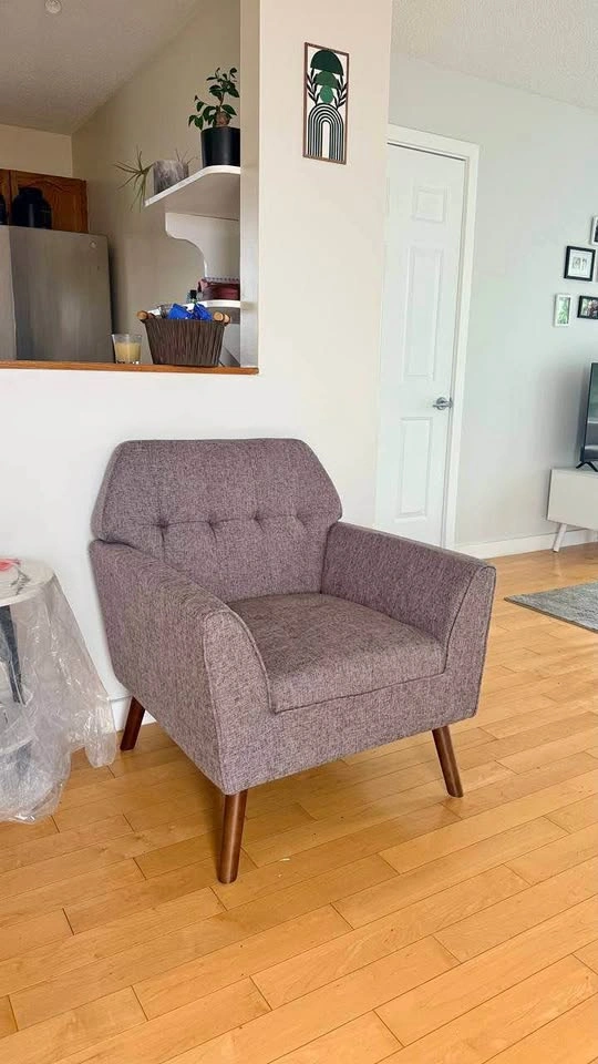 Mid-Century Modern Accent Arm Chair – Grey | Solid Wood Frame