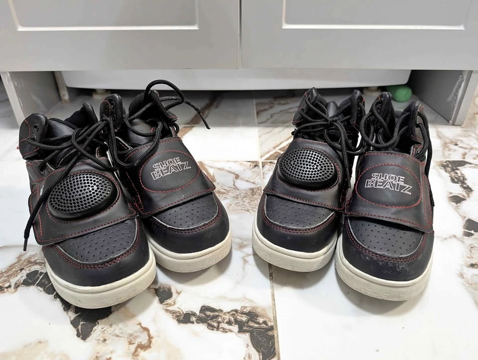 Bluetooth Speaker Kids Shoes (size 2Y) - photo 2