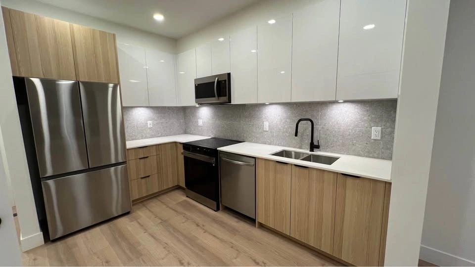 1 Bed 1 Bath - Apartment - photo 3