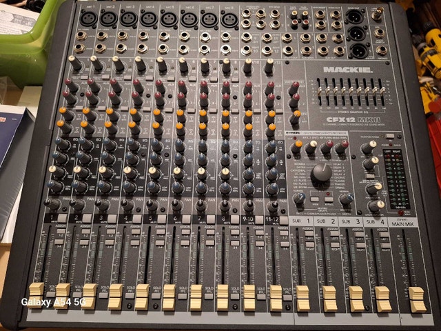 12 CH Sound Mixer CFX12 MKII