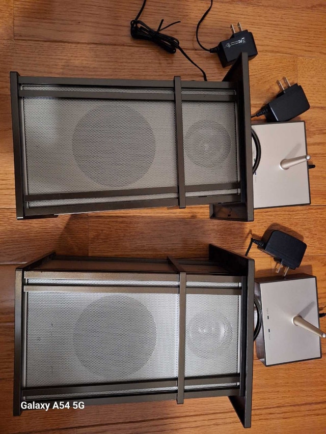 AR wireless speaker set
