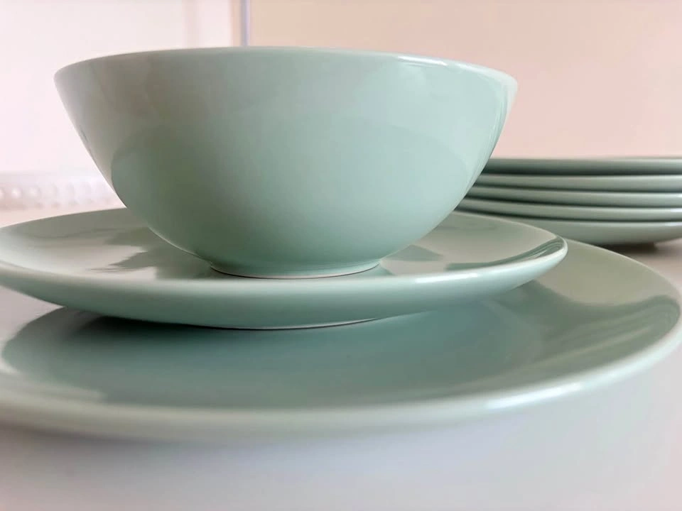 IKEA 16-Piece Dinnerware Set, Sage Green