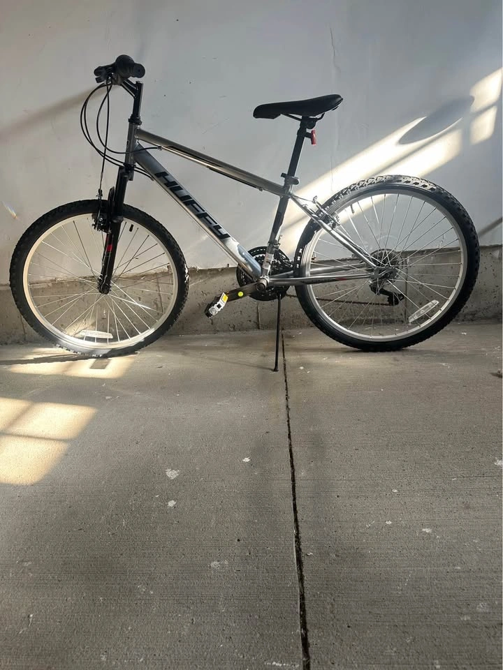 Huffy Rock Creek 24" Boys 18-Speed Mountain Bike - Gray - photo 2