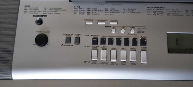 Yamaha DGX-230 / YPG-235 portable digital piano - photo 2