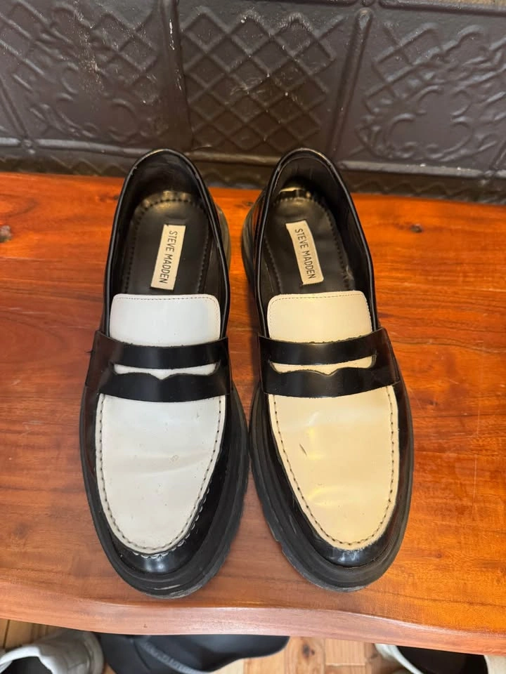 Steve Madden Two-Tone Lug Sole Penny Loafers White/Black - photo 2