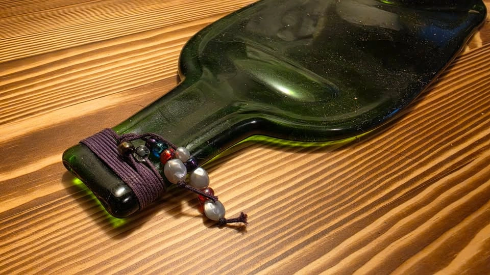 Melted Green Glass Bottle Tray with Beaded Detail - photo 4
