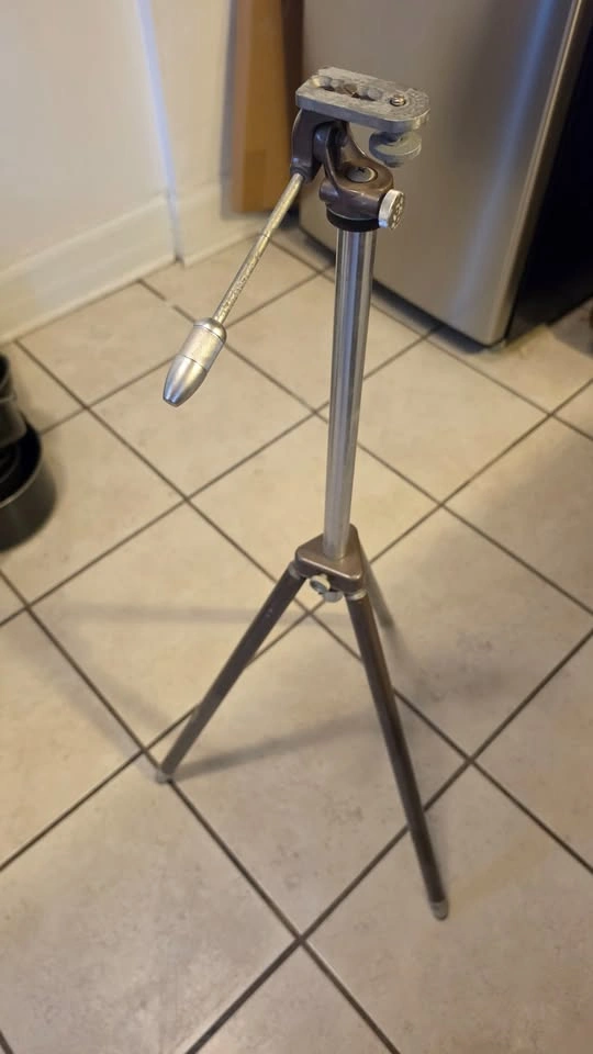 Retro Metal Photography Tripod w/ Pan & Tilt Head - photo 5
