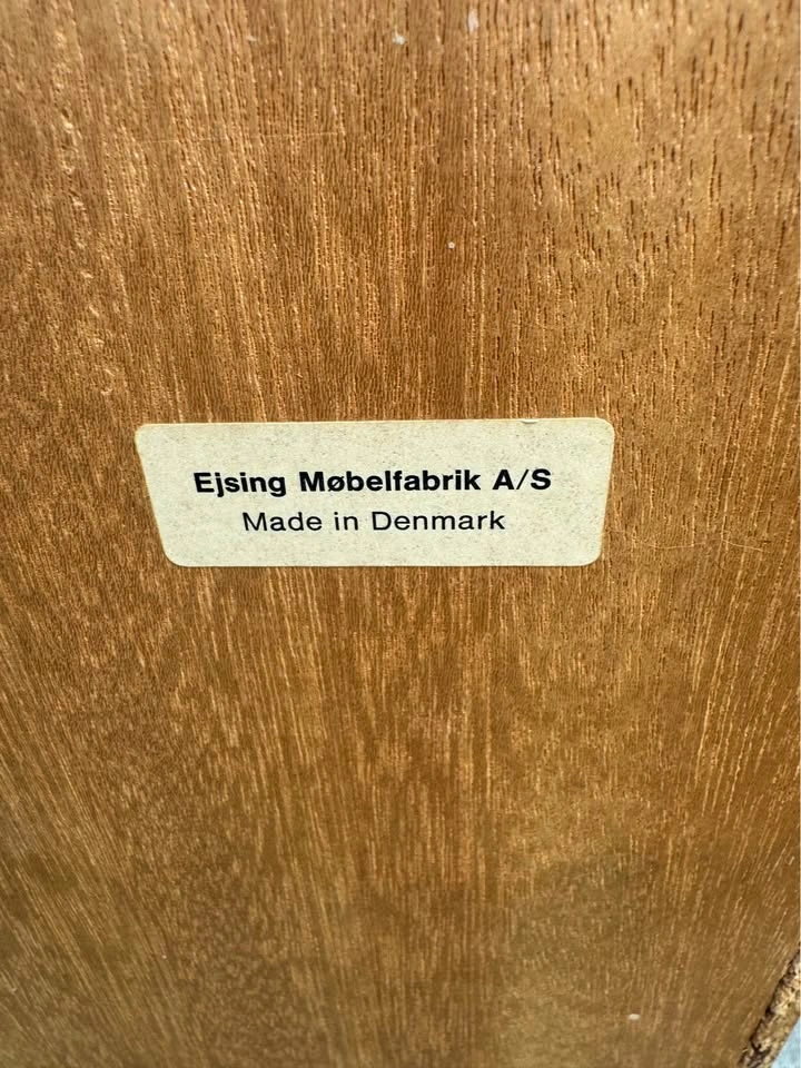 Danish Teak Hutch by Ejsing Møbelfabrik | MCM Display Cabinet - photo 4