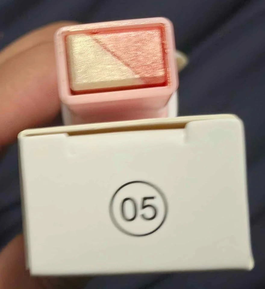 Double Color Eyeshadow Stick - photo 4
