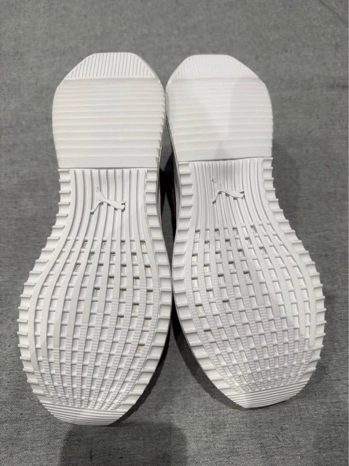 Men's Puma Evoknit Shoes (size 10) - photo 5
