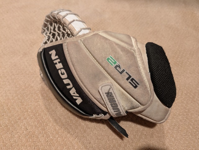 Vaughn SLR2 Junior Regular Hockey Goalie Glove and Blocker - photo 3