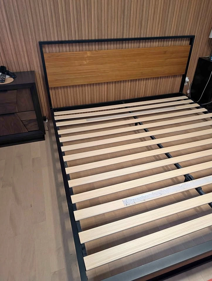 King size bed