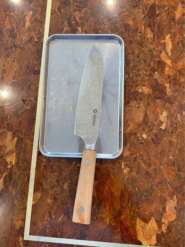 Knife