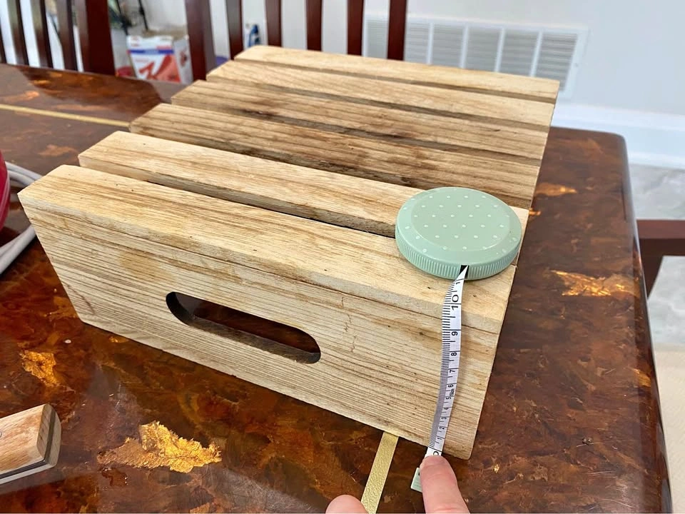 Stand Wooden