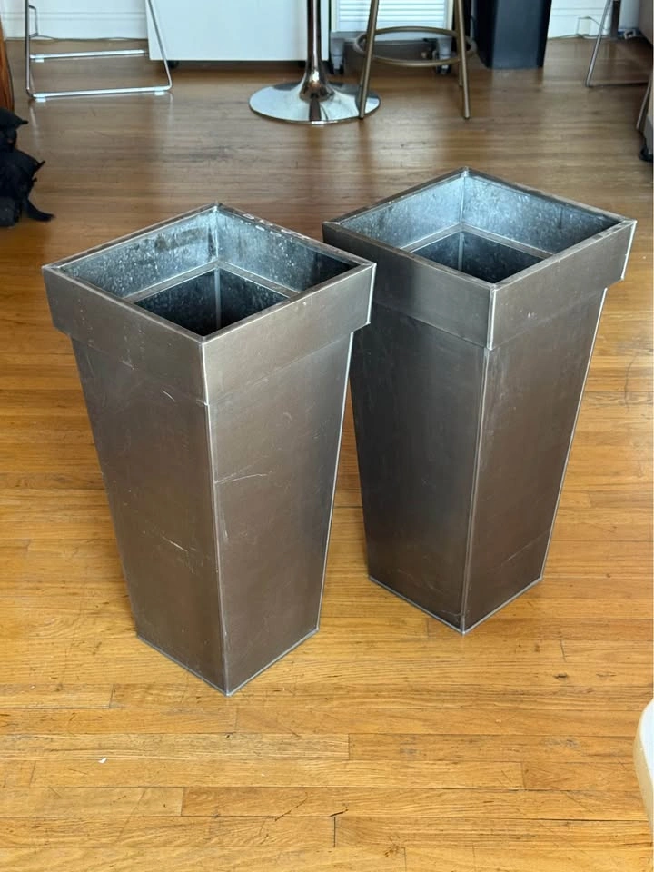 Metal Planters - photo 2