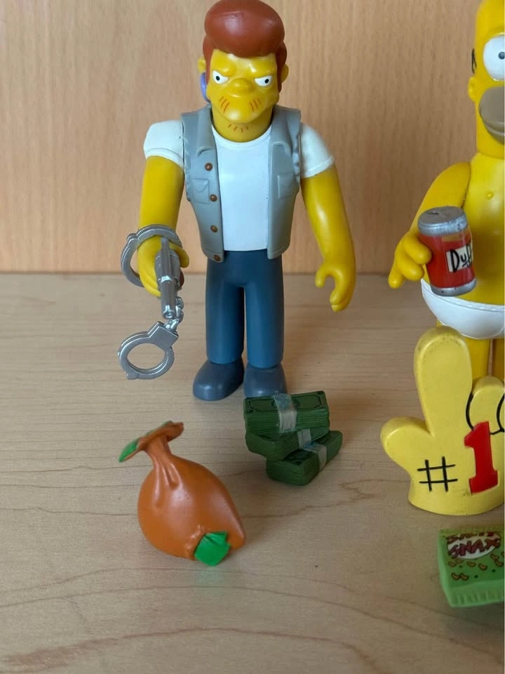 Simpsons Figures - photo 2