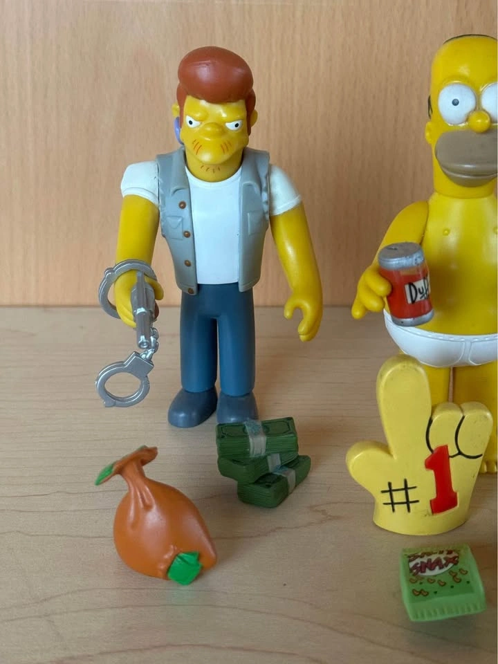 Simpsons Figures - photo 3