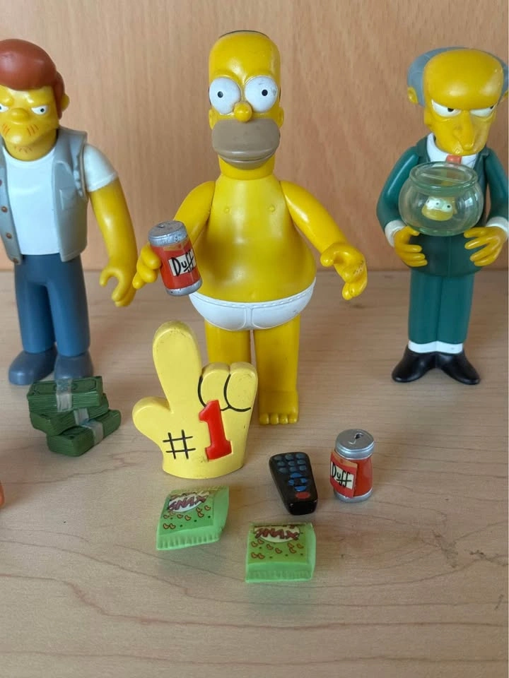 Simpsons Figures - photo 4