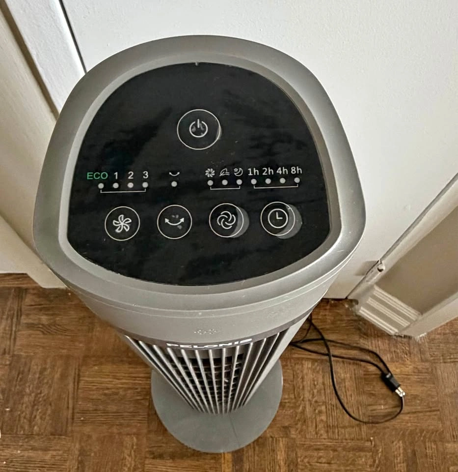 Pelonis Tower Fan with remote control