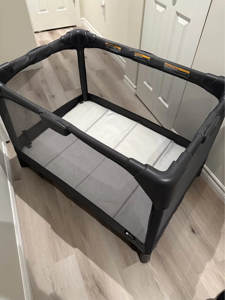 4moms breeze plus playard - open with one push - photo 5
