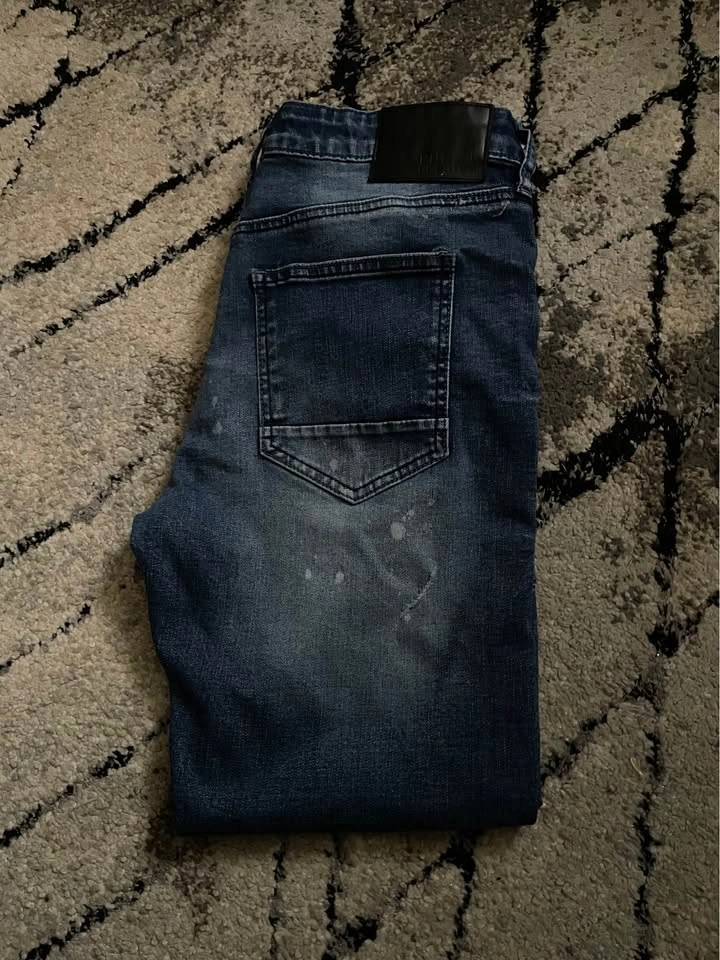 6 pairs of jeans - photo 4