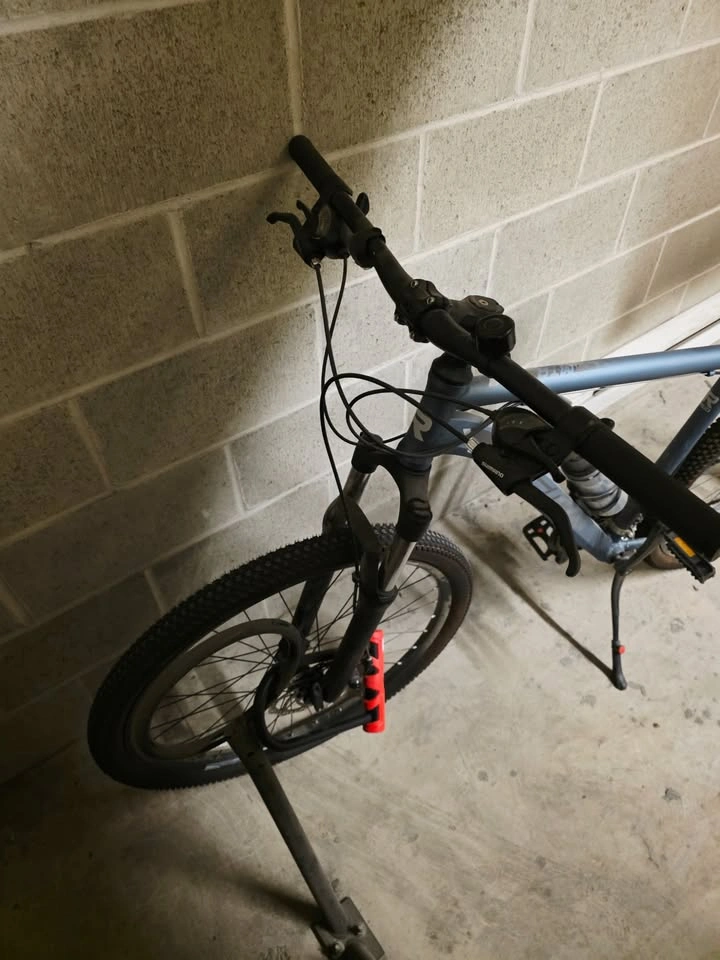 Reid Hybrid Bike In Almost New Condition - photo 2